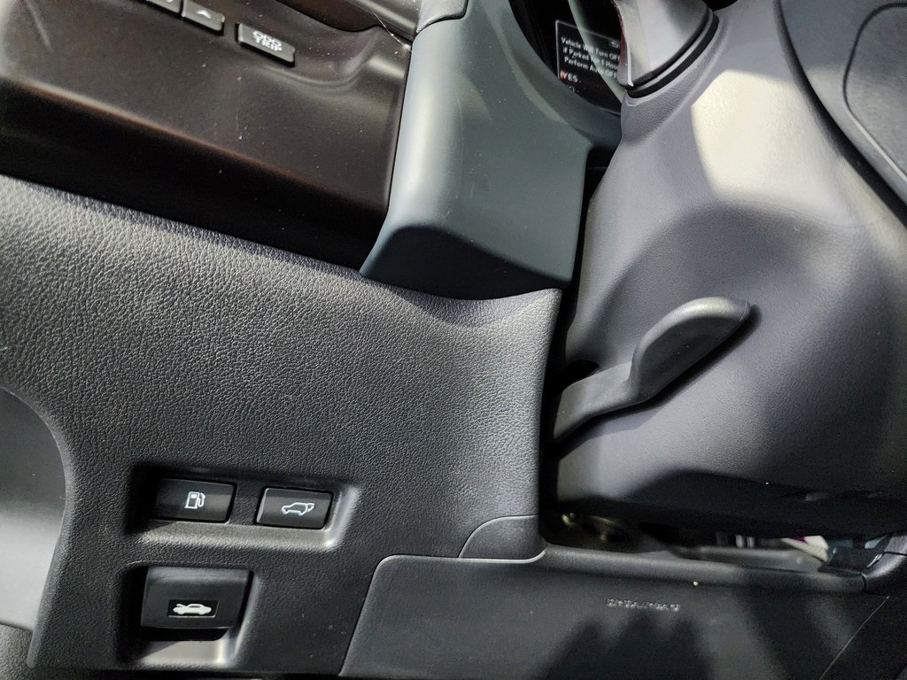 2025 Lexus UX photo 11