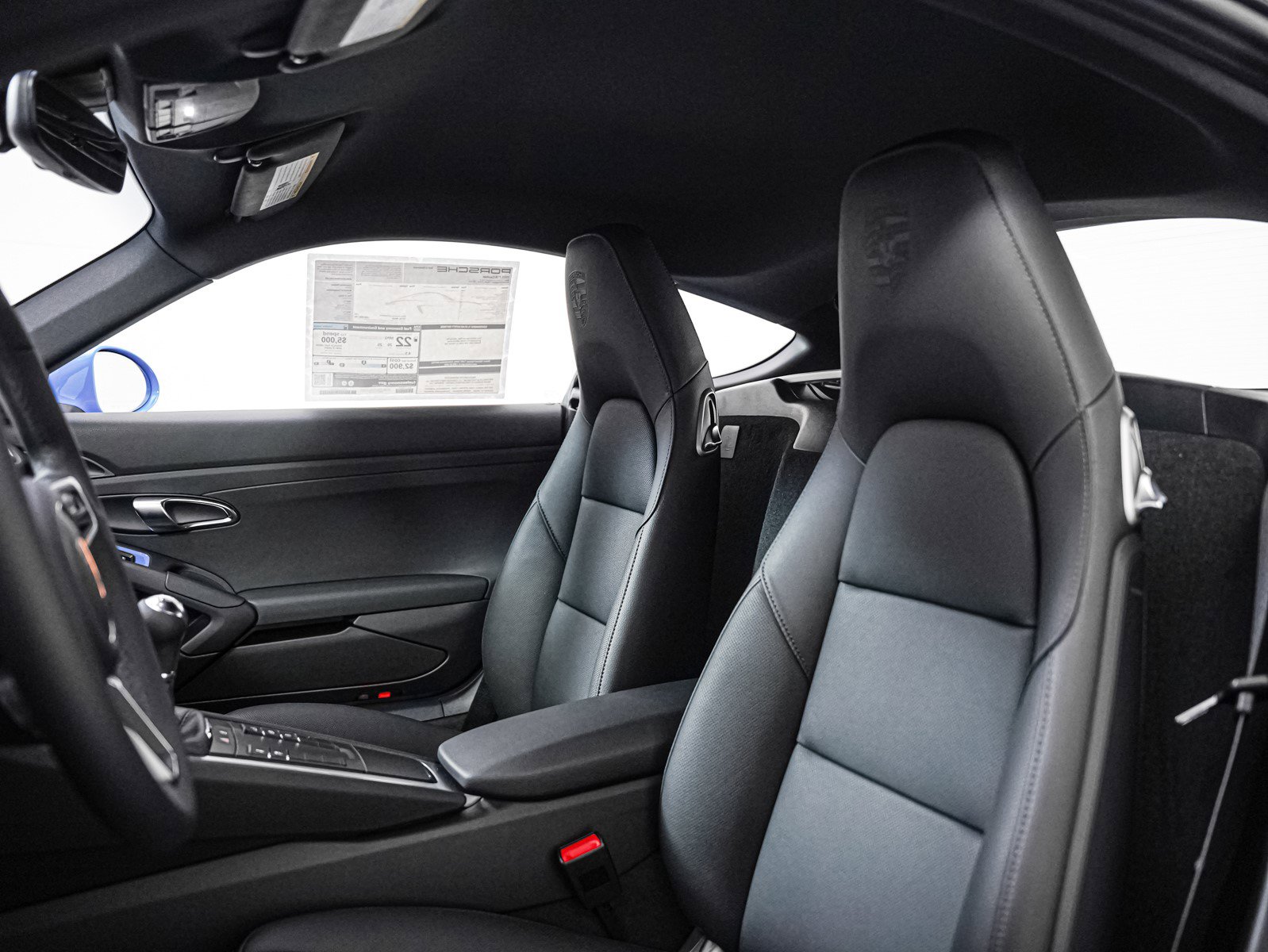 2025 Porsche Cayman photo 5