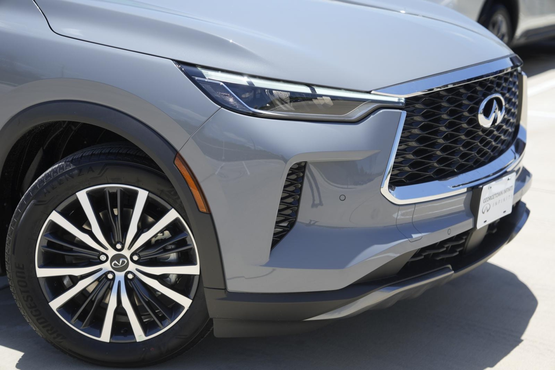 2025 Infiniti QX60 Autograph AWD photo 2
