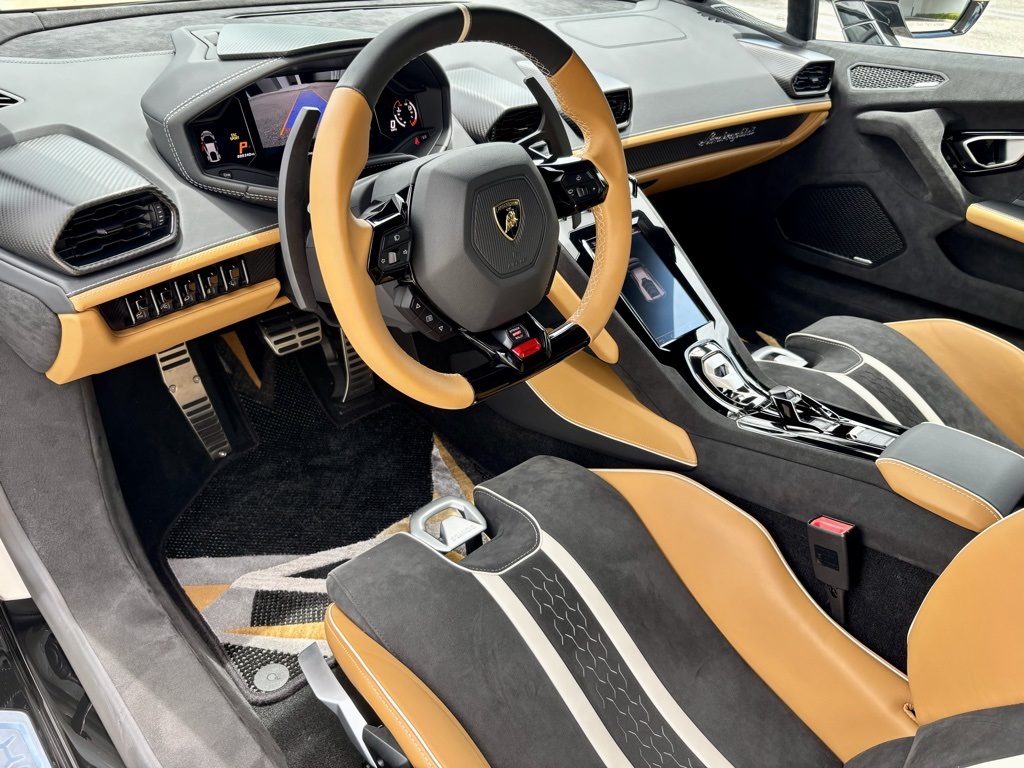 2024 Lamborghini Huracan Sterrato Base photo 19