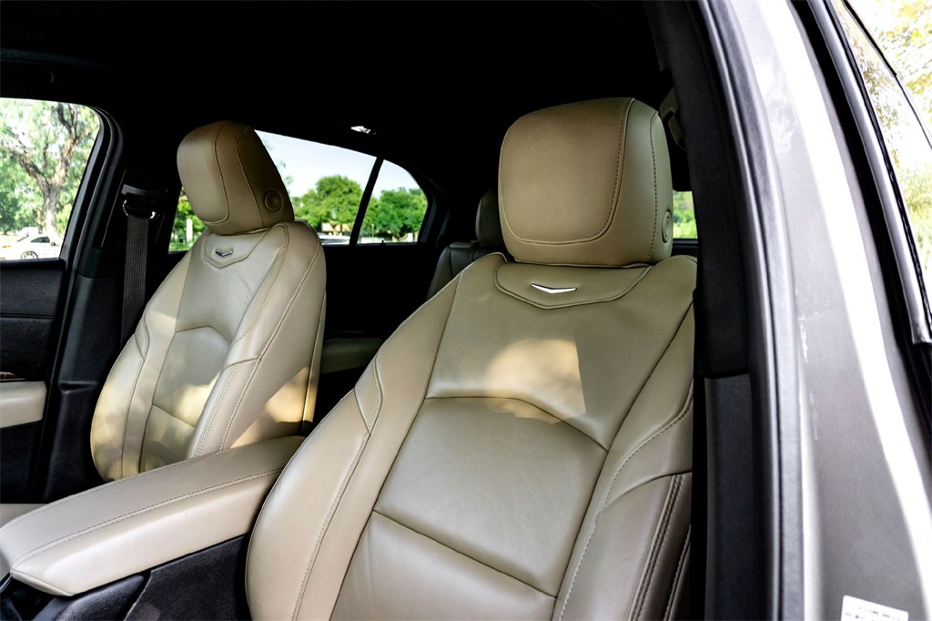 2025 Cadillac XT4 Premium Luxury photo 13