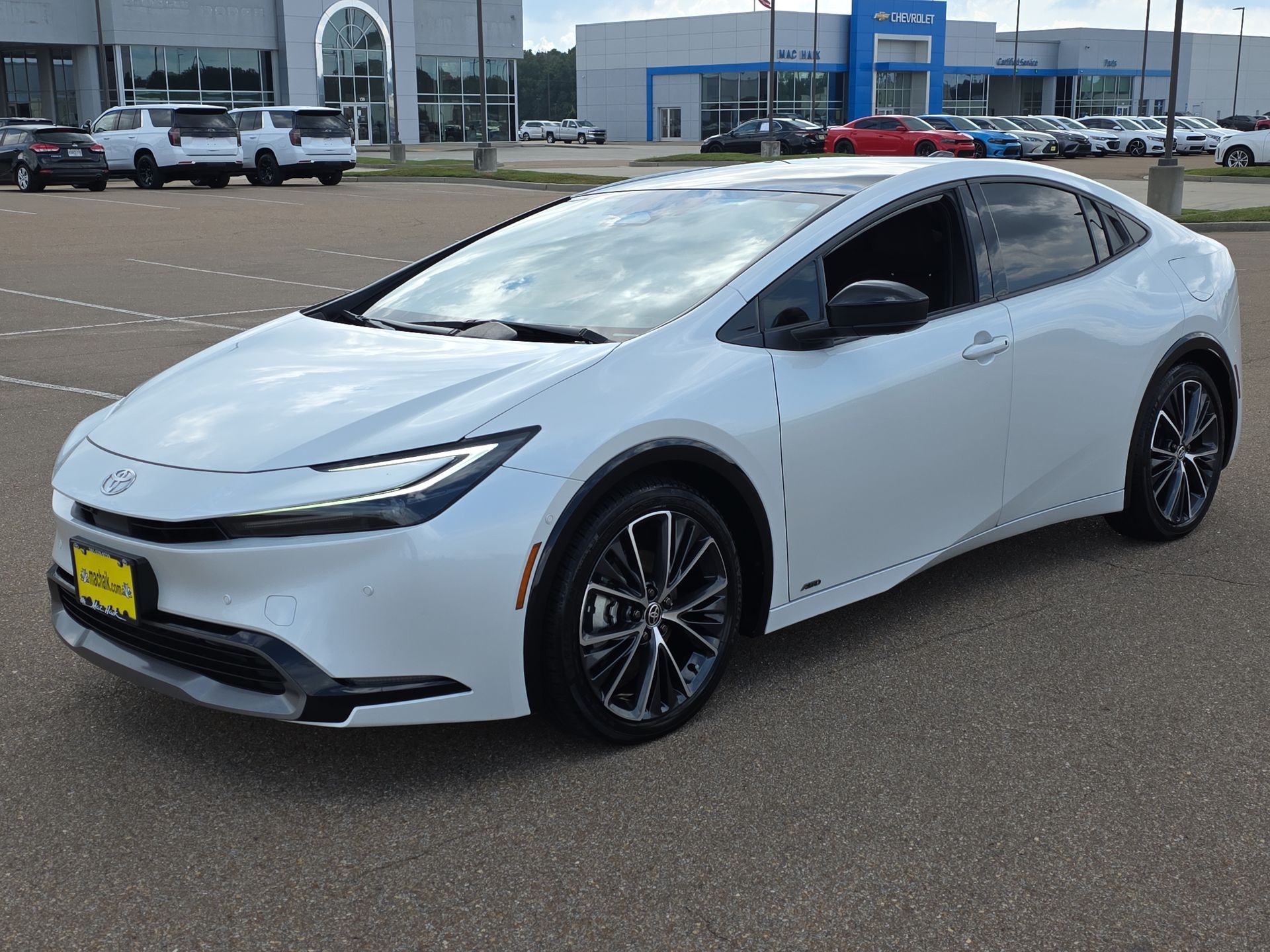 2024 Toyota Prius LE photo 4