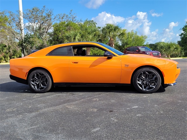 2025 Dodge Charger R/T photo 5