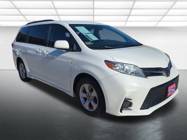2020 Toyota Sienna LE