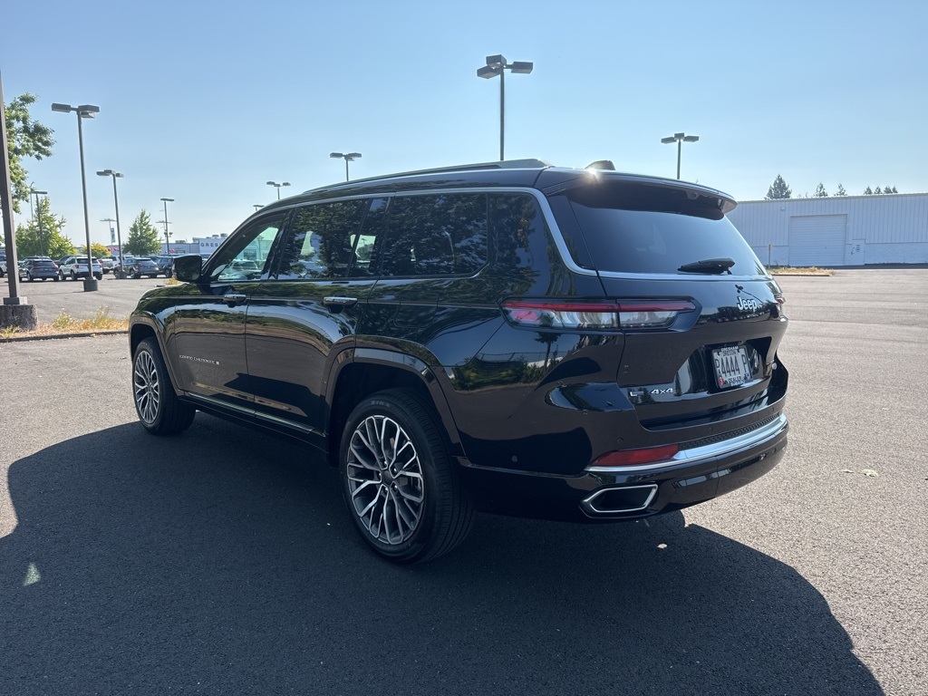 2021 Jeep Grand Cherokee L Summit Reserve photo 4