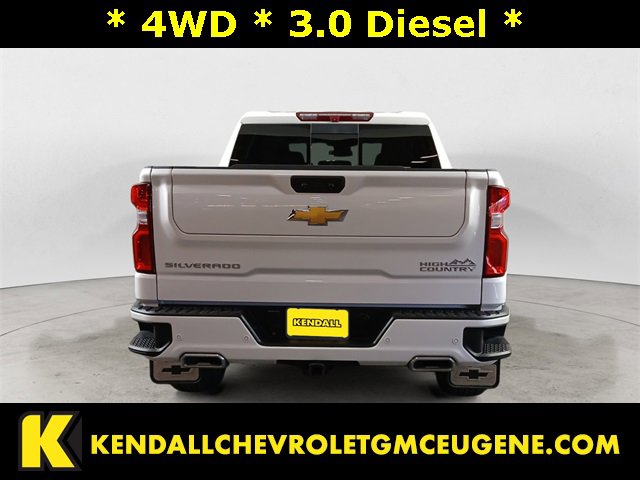 2023 Chevrolet Silverado 1500 High Country photo 3