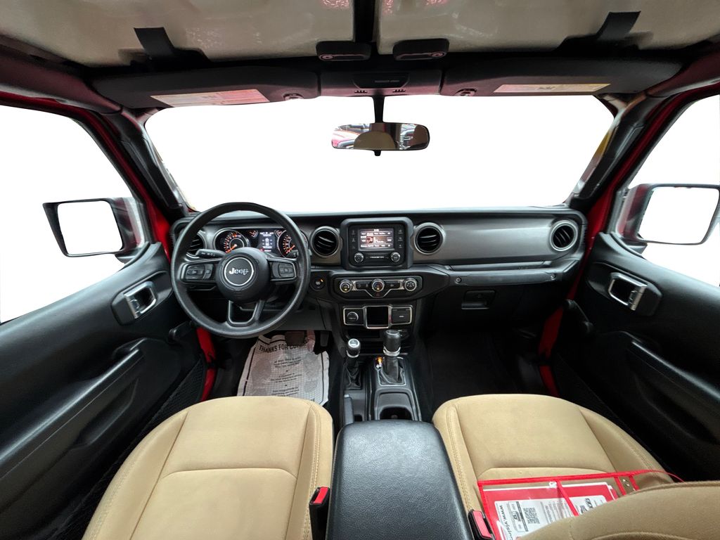 2021 Jeep Gladiator Sport photo 15