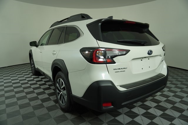 2025 Subaru Outback Premium photo 4
