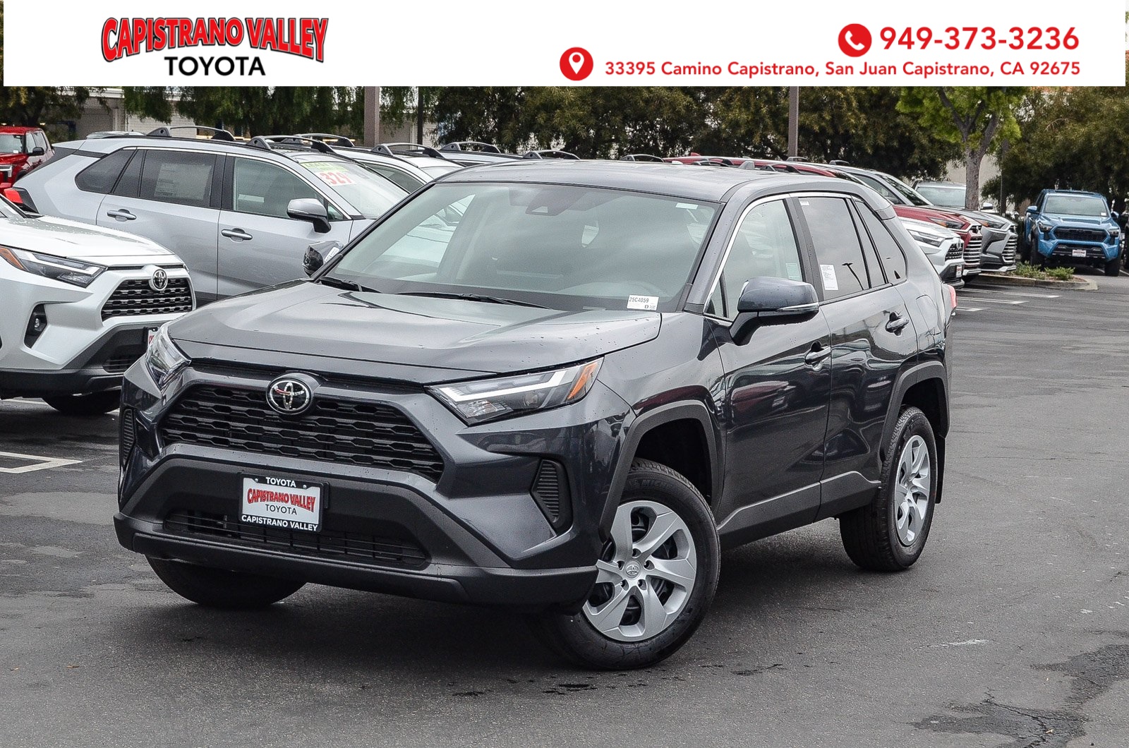 2025 Toyota RAV4 LE's photo