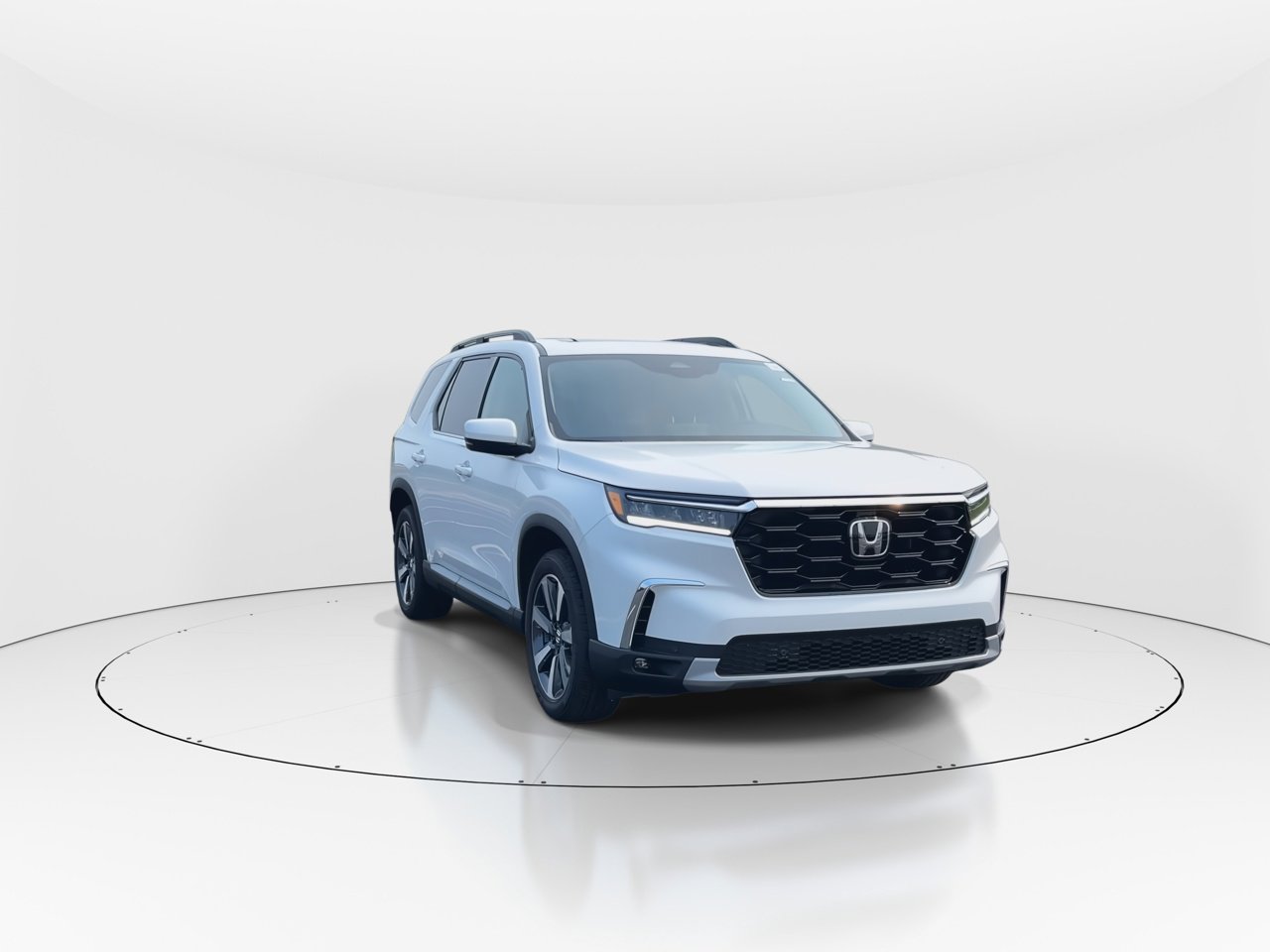 2025 Honda Pilot Touring photo 2