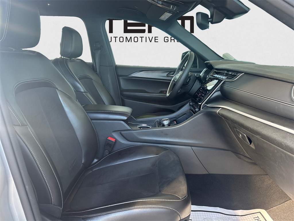 2024 Jeep Grand Cherokee Altitude photo 23