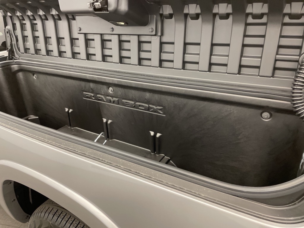 2025 Ram 1500 photo 7