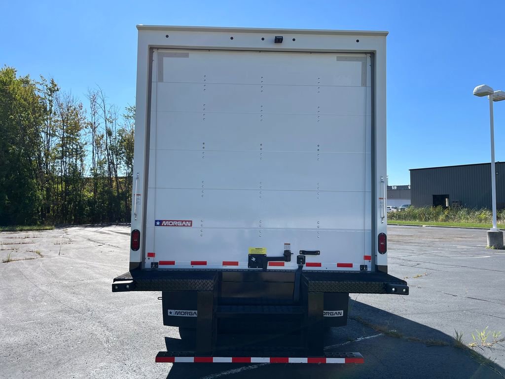 2024 Isuzu NPR photo 4