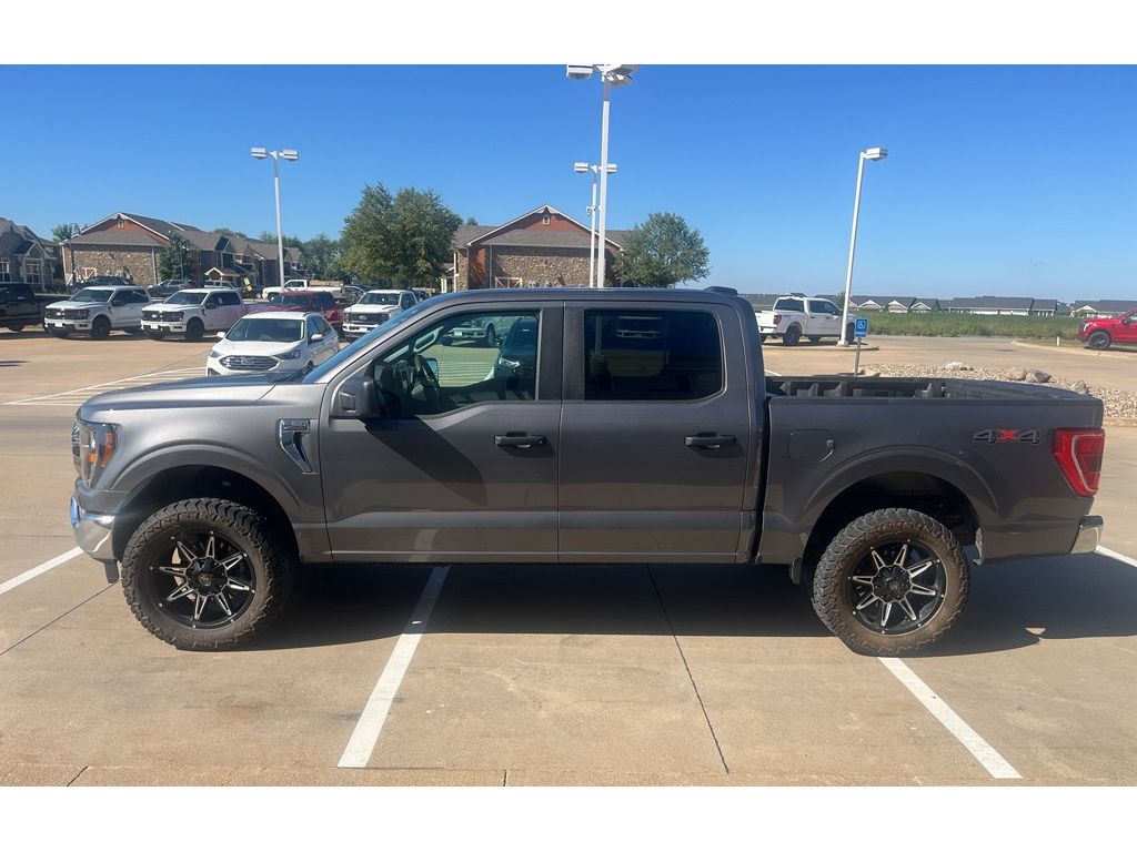 2023 Ford F-150 XLT photo 3