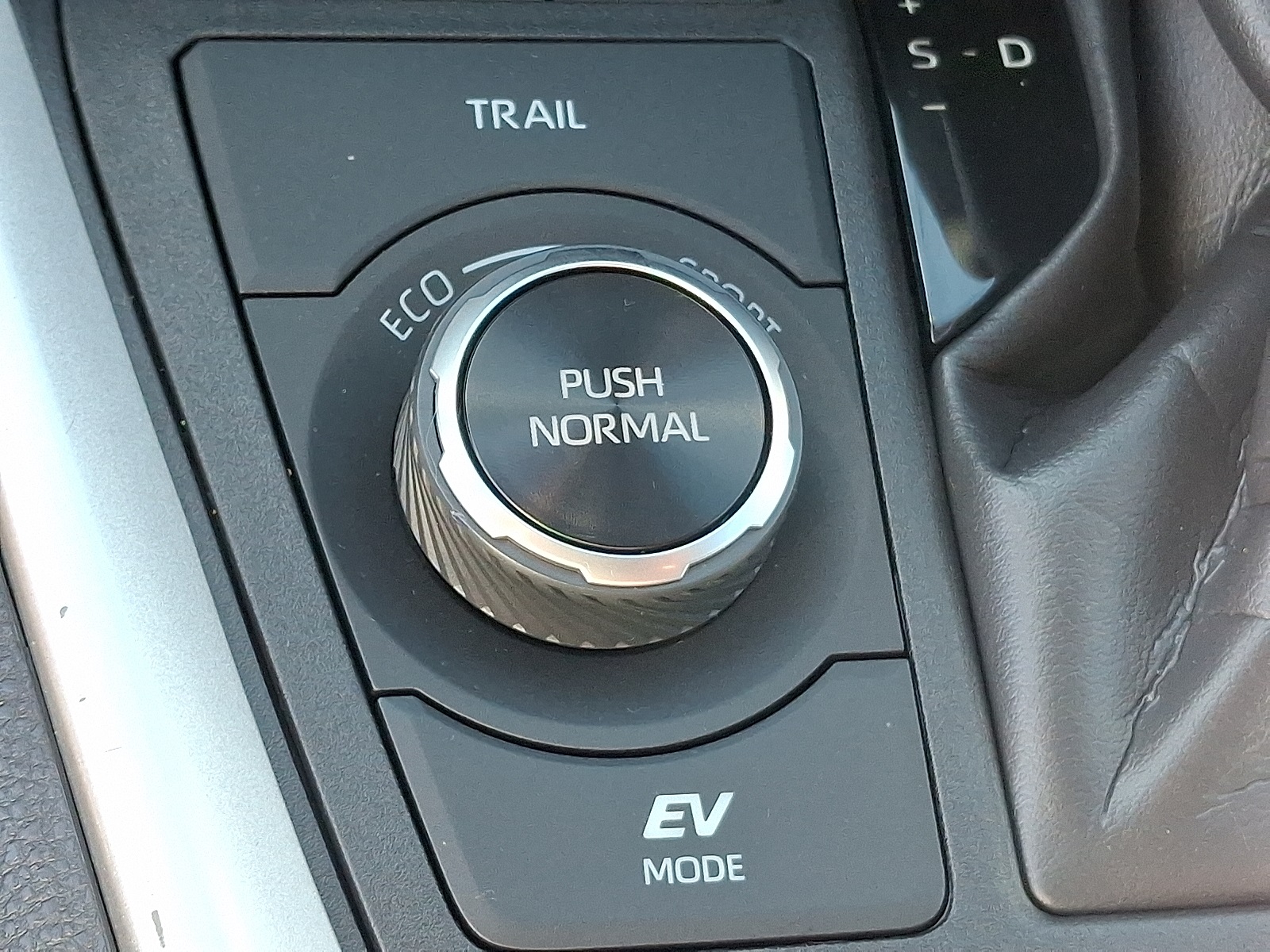 2023 Toyota RAV4 Hybrid photo 21