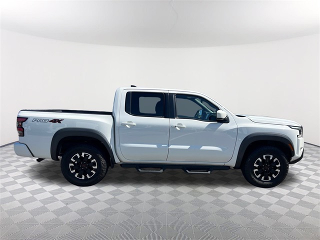 2022 Nissan Frontier PRO-4X photo 3
