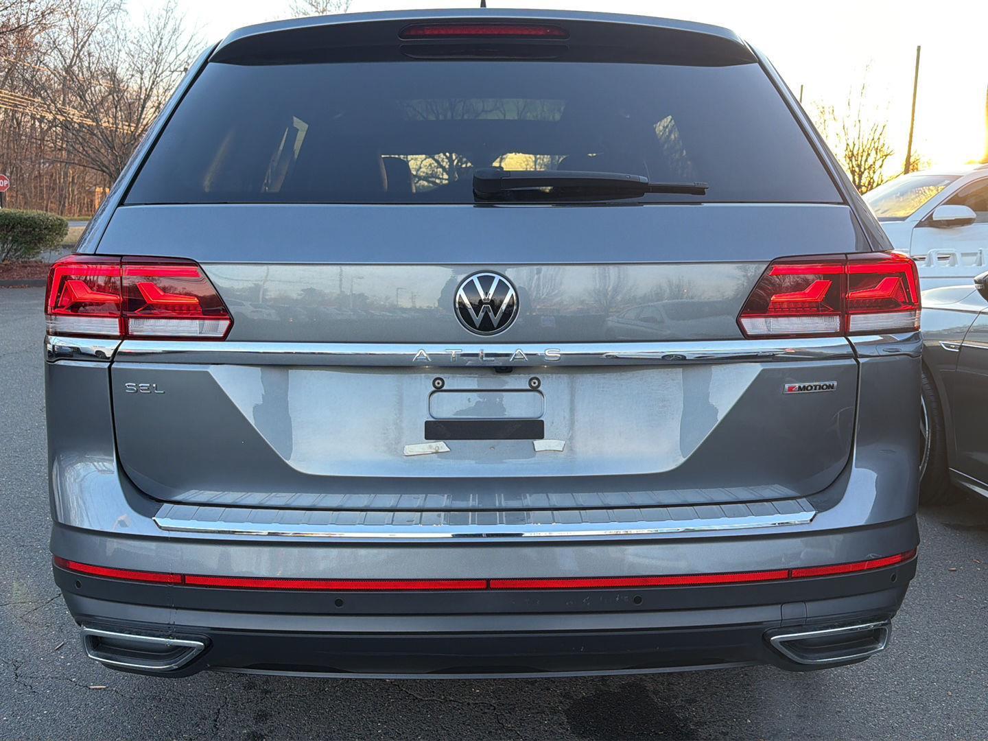2022 Volkswagen Atlas SEL photo 4