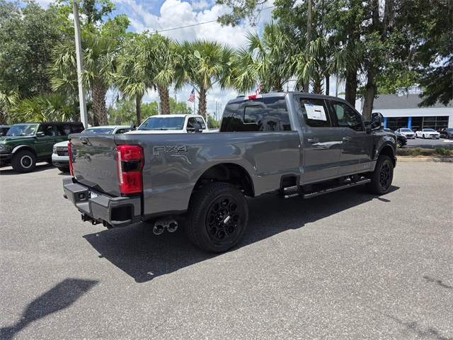2025 Ford F-250 Lariat photo 4
