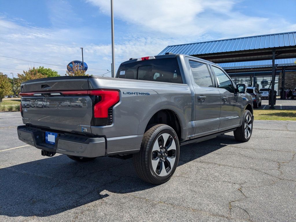 2025 Ford F-150 Lightning Platinum photo 4