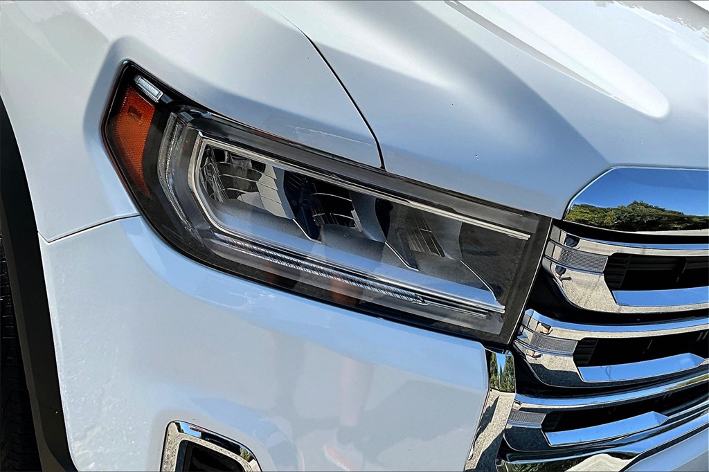 2023 Gmc Acadia SLT photo 29