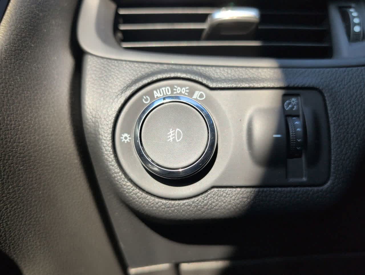 2018 Buick Envision Essence photo 27