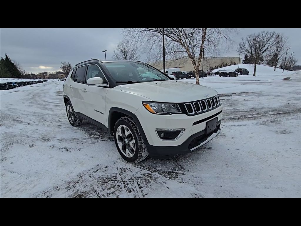 Certified 2018 Jeep Compass Limited with VIN 3C4NJDCB9JT365711 for sale in Brookfield, WI