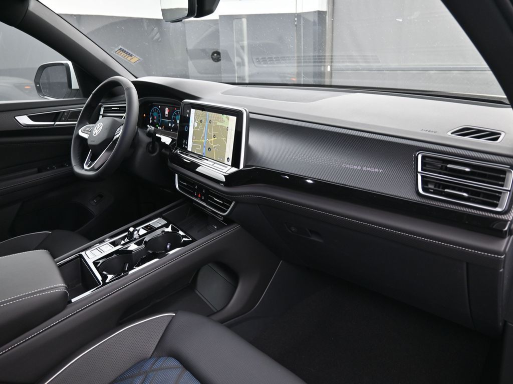 2025 Volkswagen Atlas Cross Sport SEL Premium R-Line photo 47