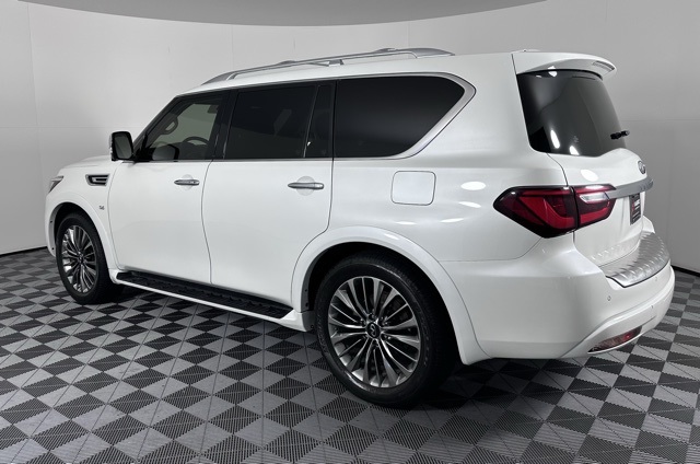 2018 Infiniti QX80 Select photo 3