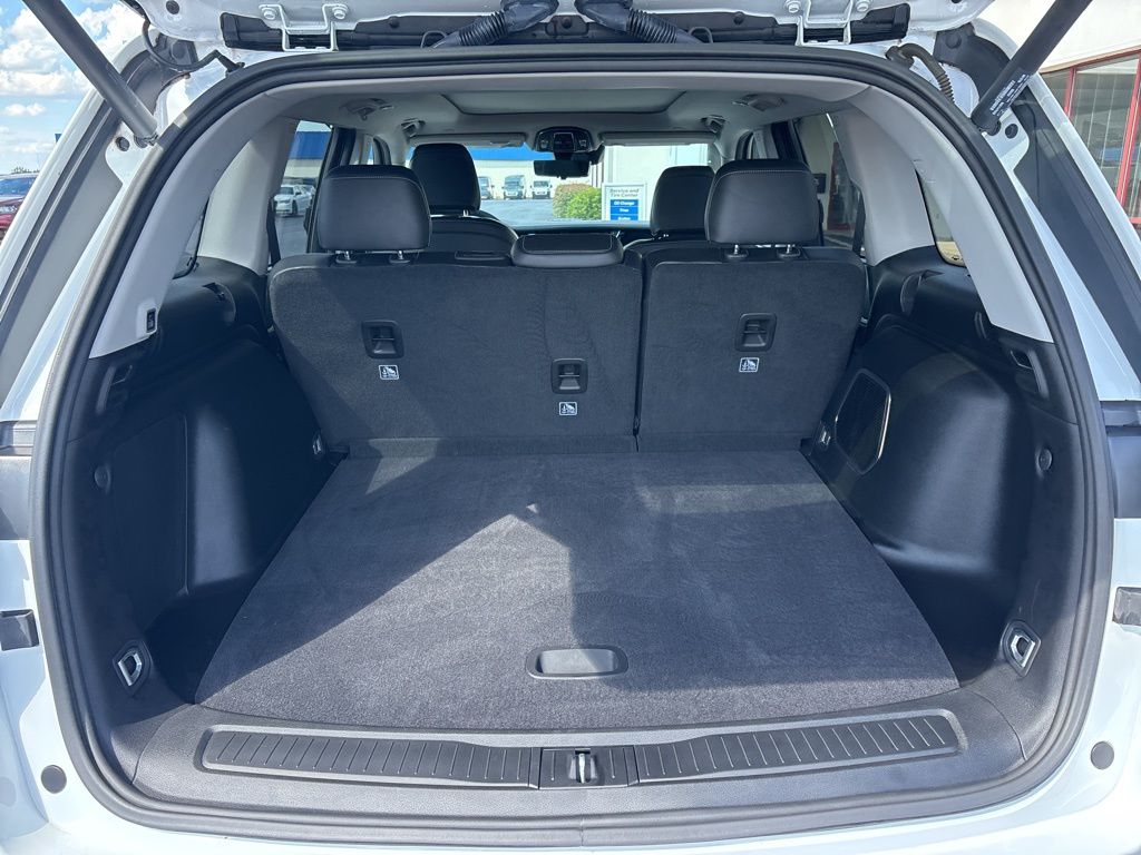 2023 Jeep Cherokee 4xe photo 6