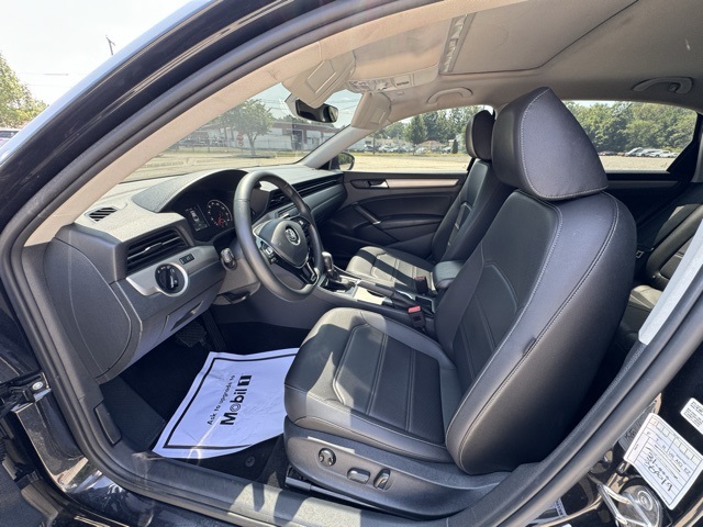 2021 Volkswagen Passat 2.0T SE photo 8
