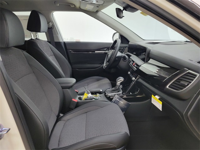 2026 Kia Seltos S photo 17