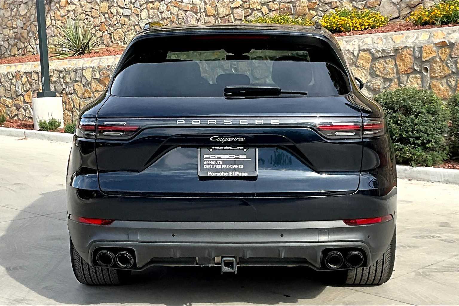 2023 Porsche Cayenne Turbo photo 5