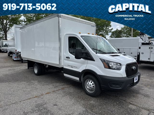 2024 Ford Transit Cutaway photo 2