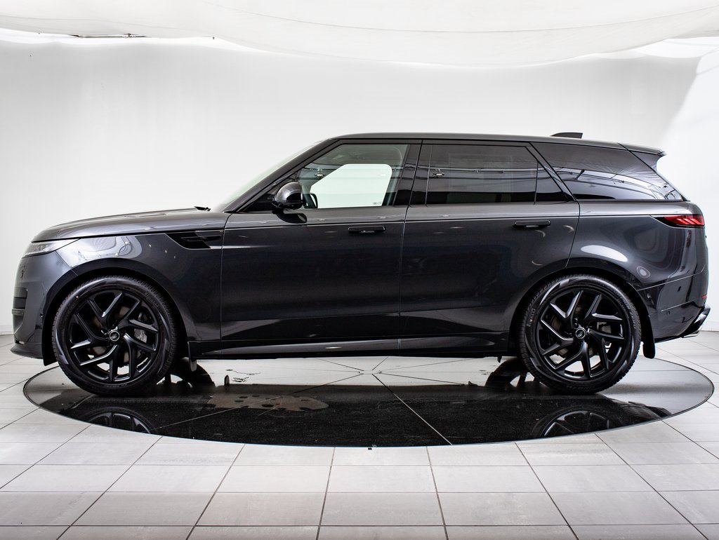 2025 Land Rover Range Rover Sport SE photo 2
