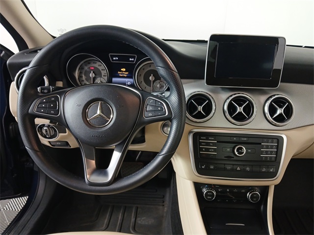 2017 Mercedes Benz GLA 250 4MATIC photo 9