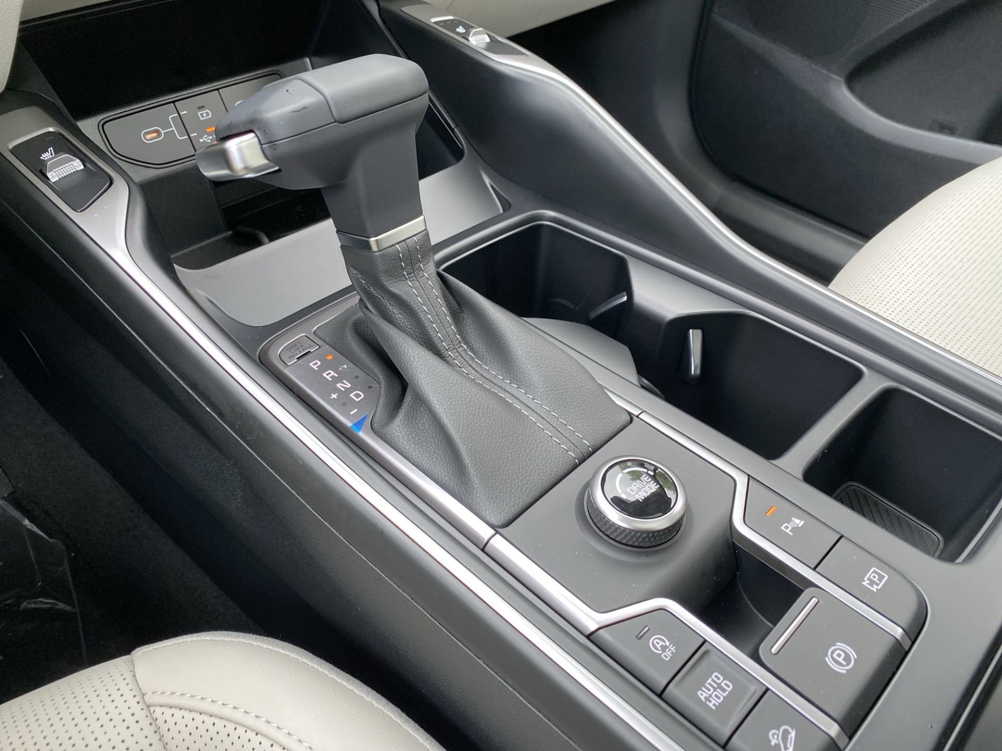 2025 Kia Sorento S photo 19