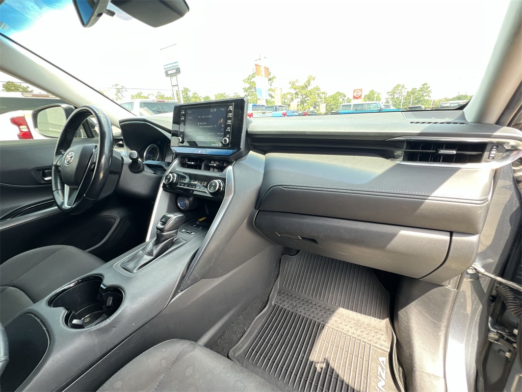 2021 Toyota Venza LE photo 31