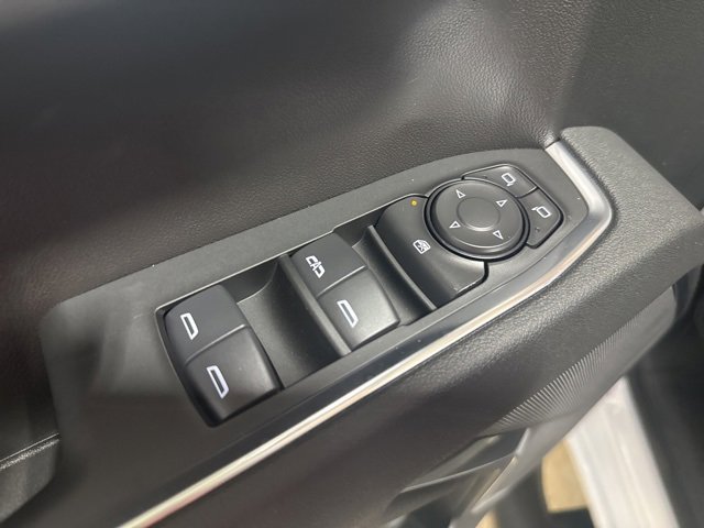 2026 Chevrolet Silverado 1500 RST photo 4