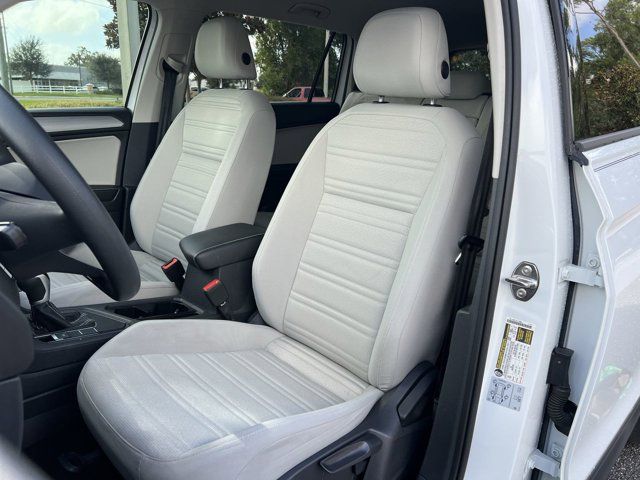2022 Volkswagen Tiguan S photo 2