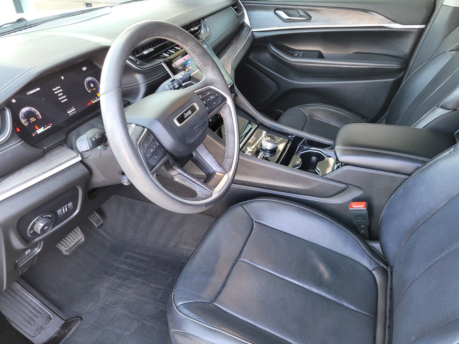 2023 Jeep Grand Cherokee Limited photo 14