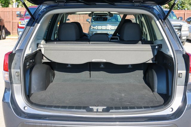 2021 Subaru Forester Premium photo 8