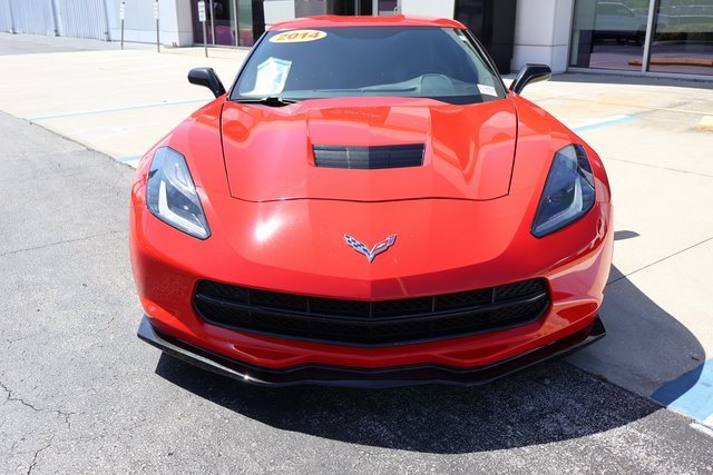2014 Chevrolet Corvette Stingray 1LT photo 2