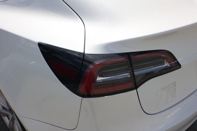 2020 Tesla Model 3 Standard Range Plus photo 6