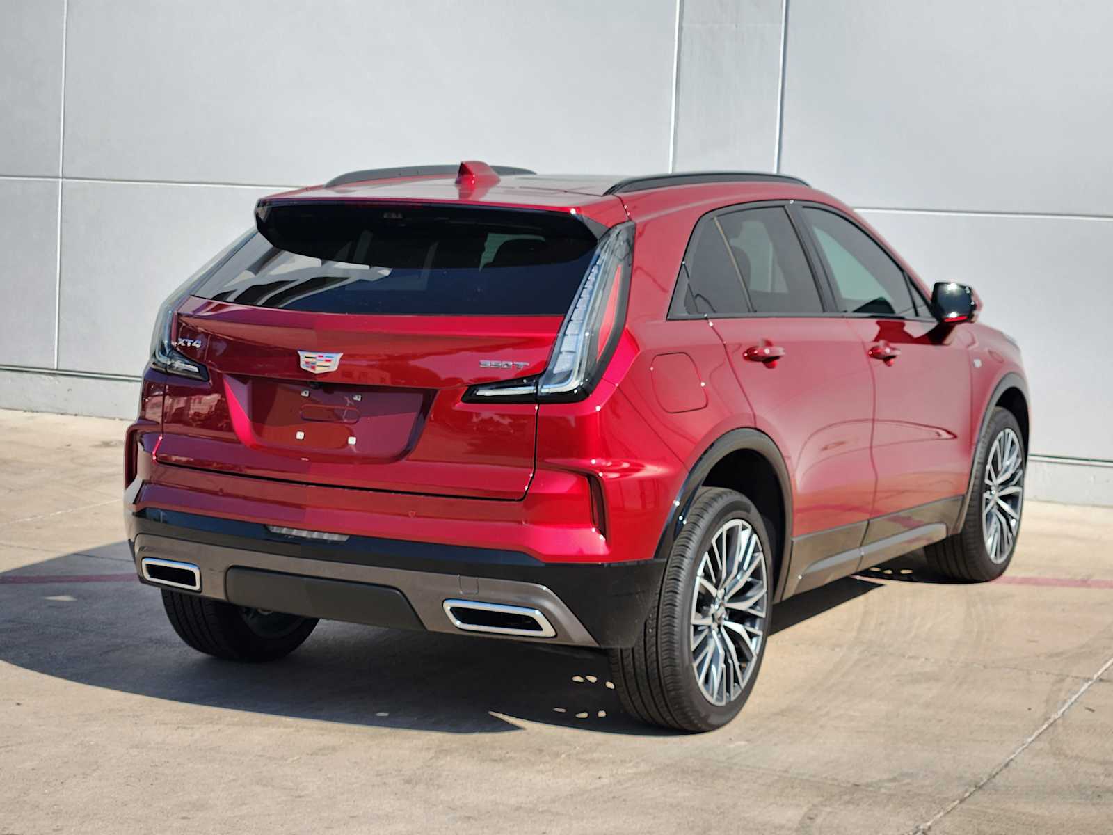 2025 Cadillac XT4 Sport photo 3