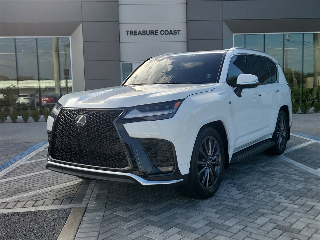 2024 Lexus LX 600 F SPORT photo 2