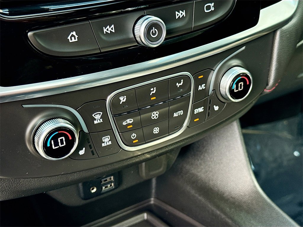 2023 Chevrolet Traverse RS photo 16