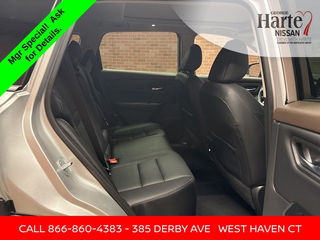 2022 Nissan Rogue SL photo 24
