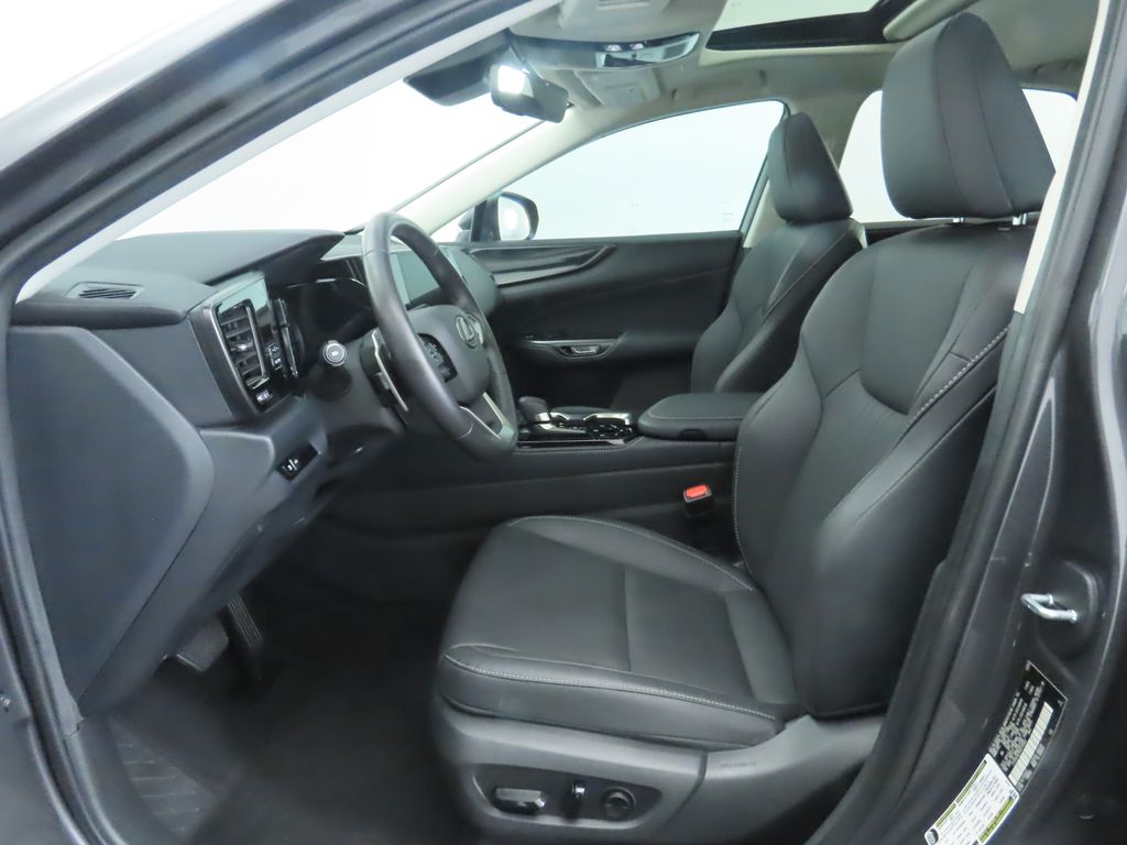 2024 Lexus NX 250 photo 16
