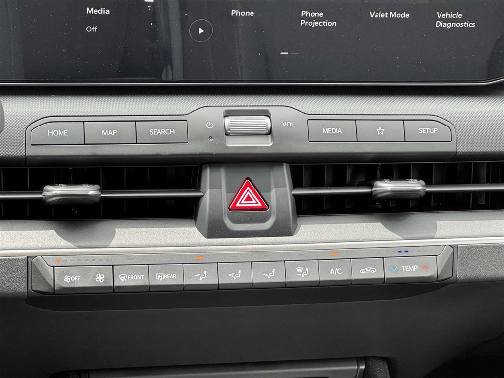 2025 Kia K4 LXS photo 4