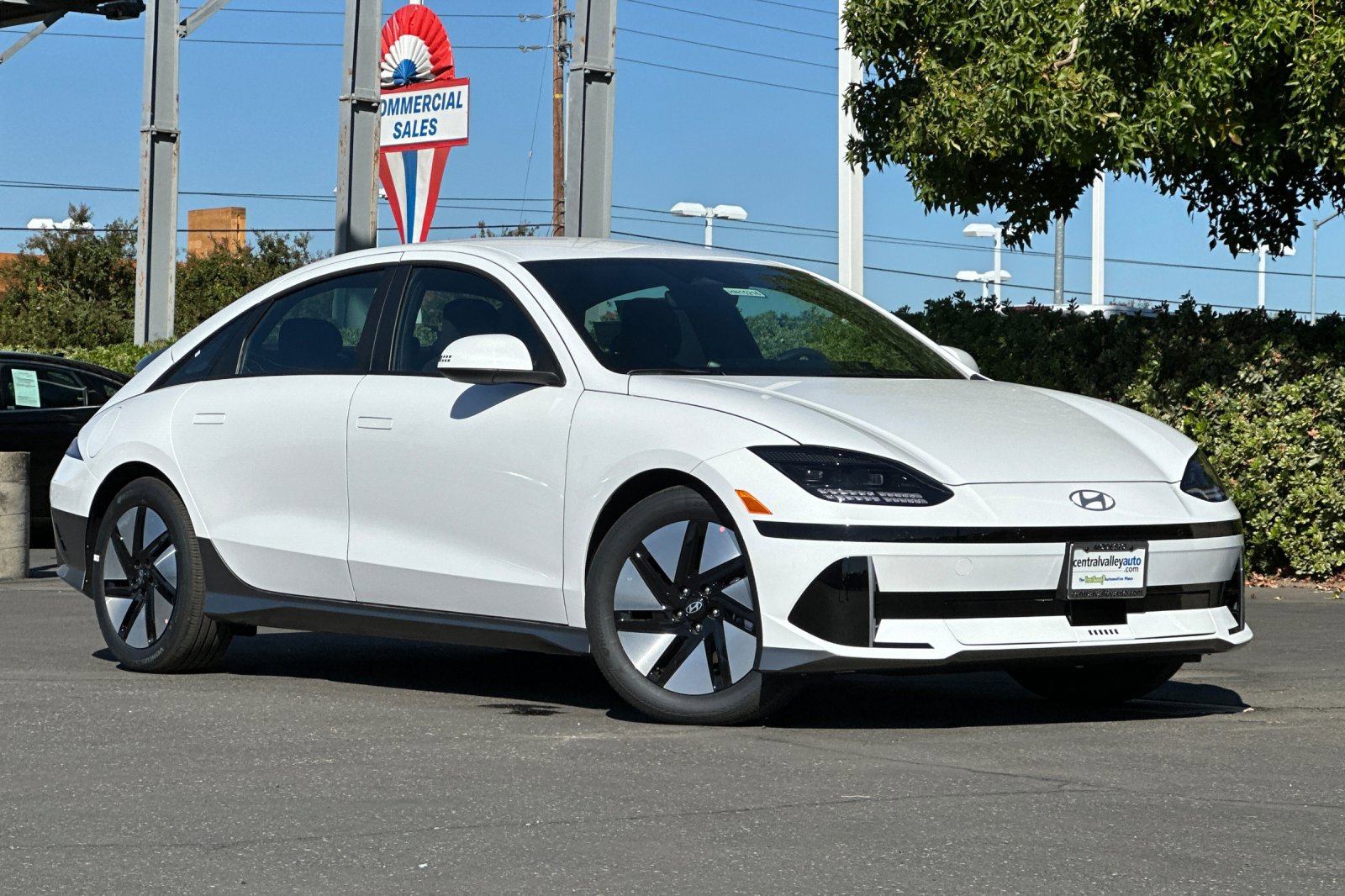 2025 Hyundai Ioniq 6 SE photo 2